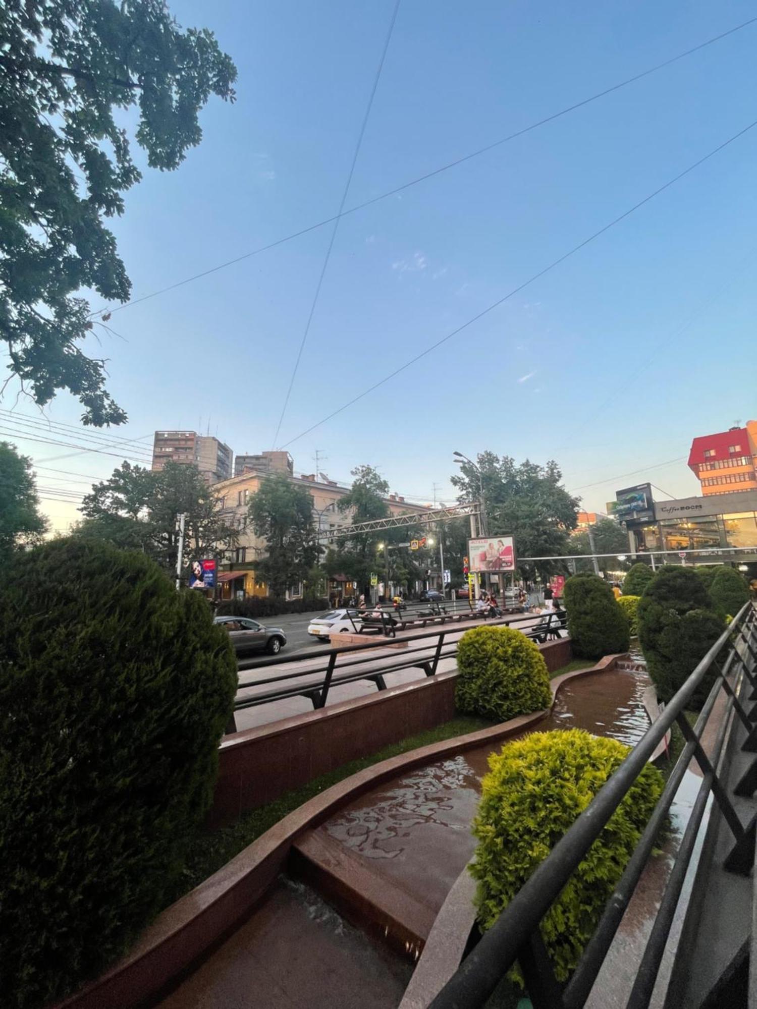 Двухкомнатная Квартира На Арбате Almatı Dış mekan fotoğraf